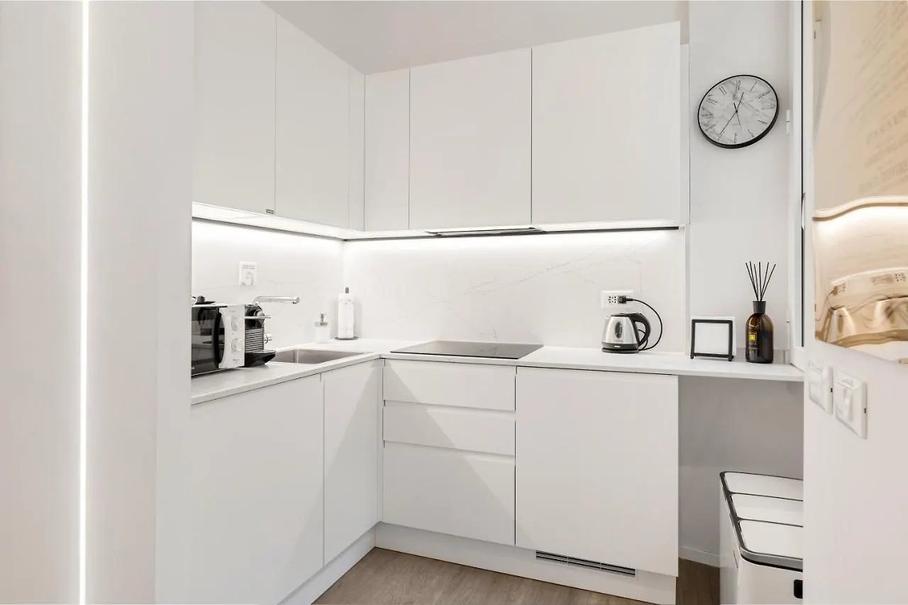 Modern Quiet Super Central Luxury Apartment Milán