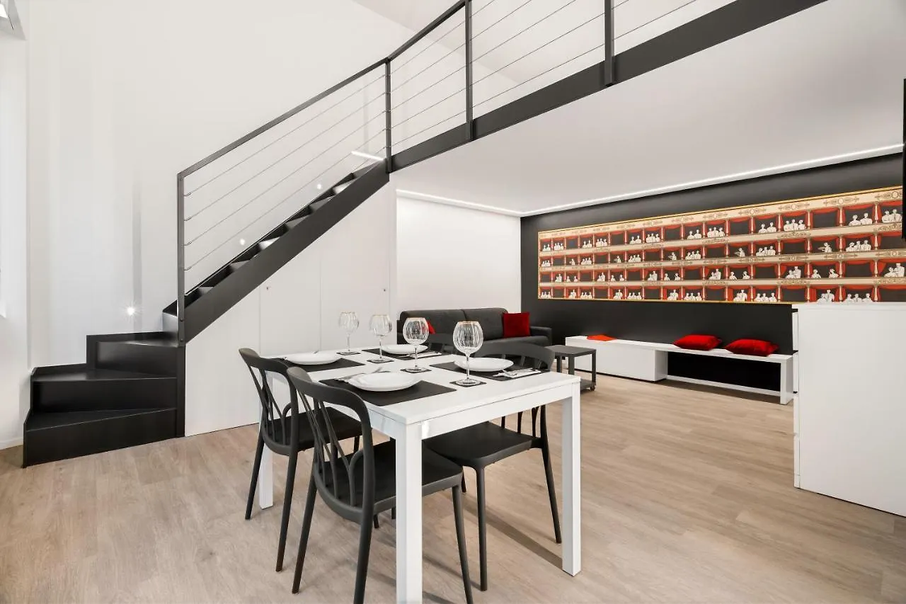 Modern Quiet Super Central Luxury Apartment Milán Italia