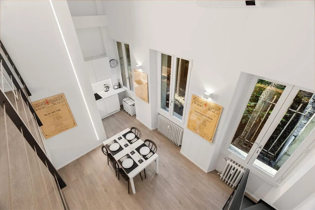 Modern Quiet Super Central Luxury Apartment Milán